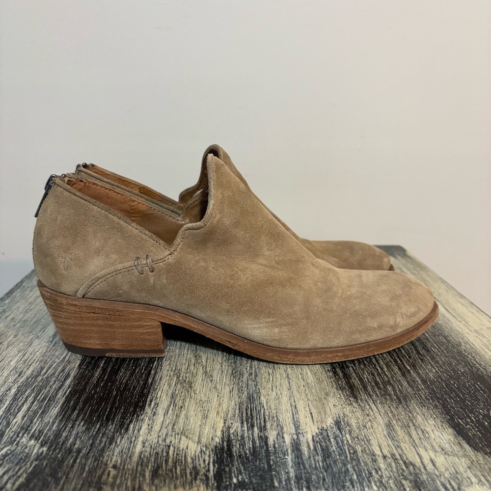 Frye Carson Suede Leather Shootie Bootie Ankle Boots | Womens Size 9.5